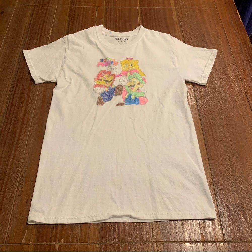 Super Mario Graphic Nintendo Gildan T-Shirt Small